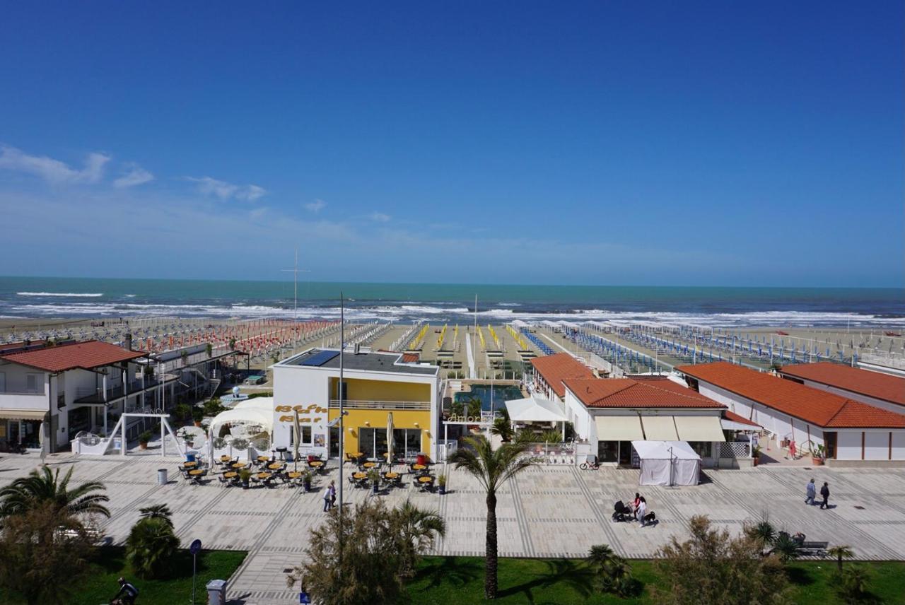 Hotel Alba Sul Mare à Lido di Camaiore Extérieur photo