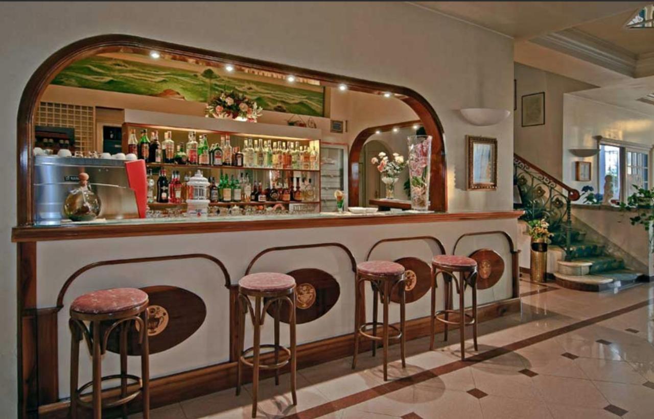 Hotel Alba Sul Mare à Lido di Camaiore Extérieur photo