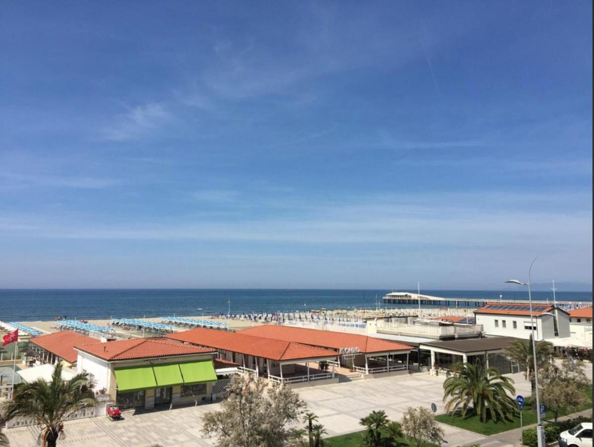 Hotel Alba Sul Mare à Lido di Camaiore Extérieur photo