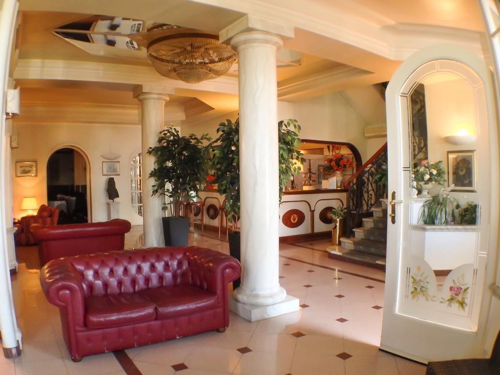Hotel Alba Sul Mare à Lido di Camaiore Extérieur photo