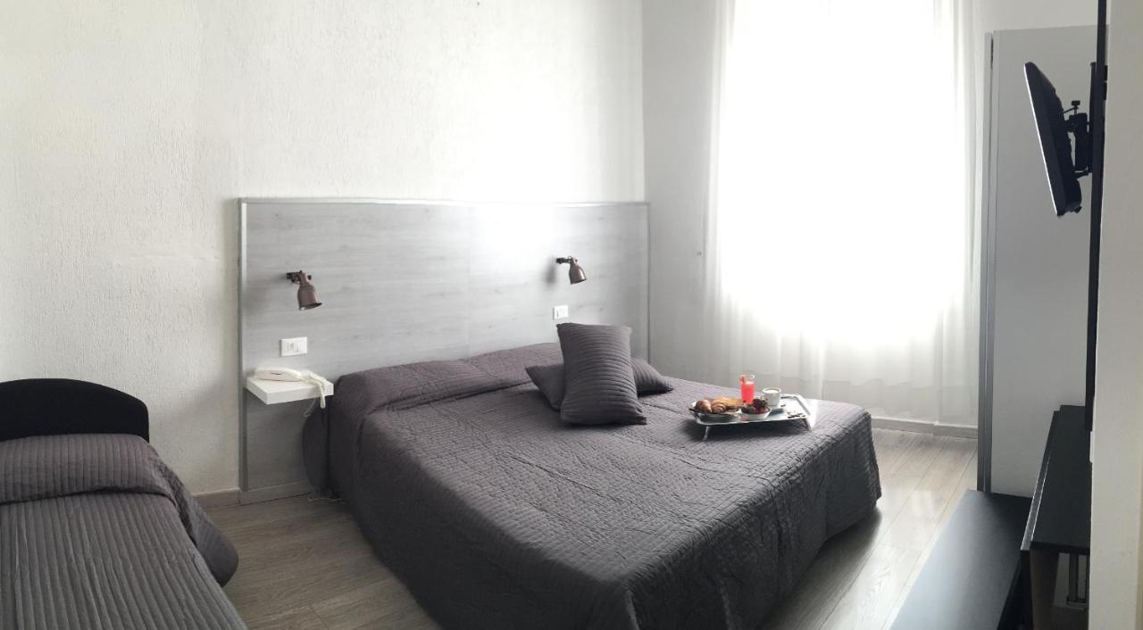 Hotel Alba Sul Mare à Lido di Camaiore Extérieur photo