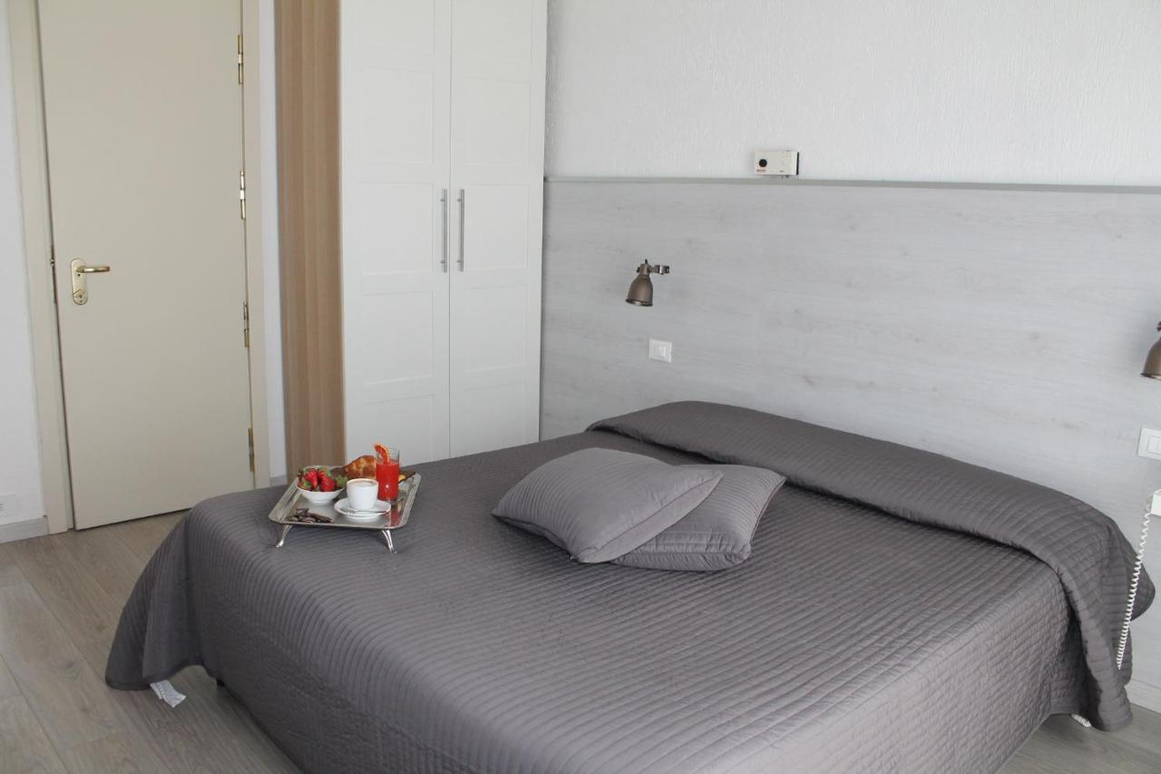 Hotel Alba Sul Mare à Lido di Camaiore Extérieur photo