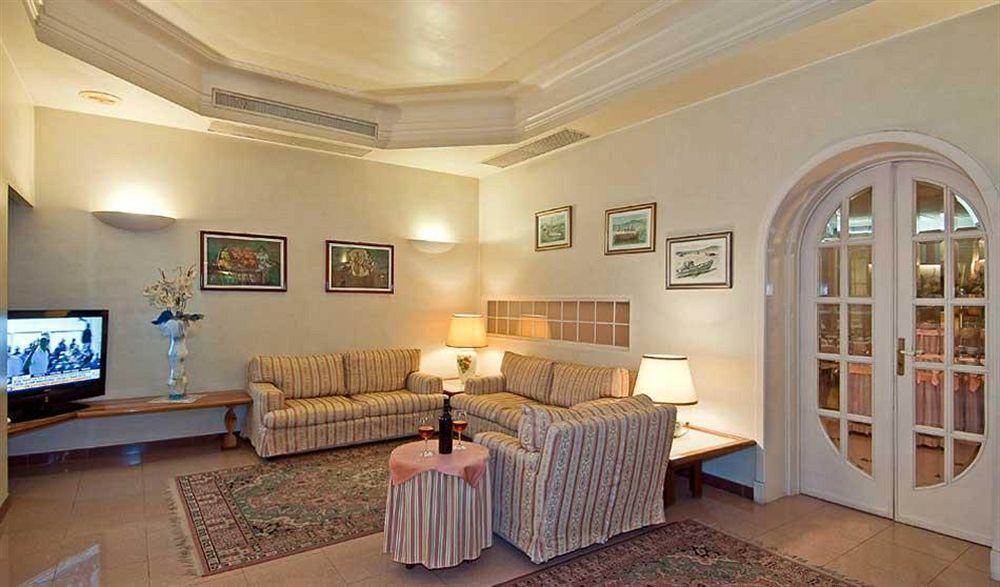 Hotel Alba Sul Mare à Lido di Camaiore Extérieur photo