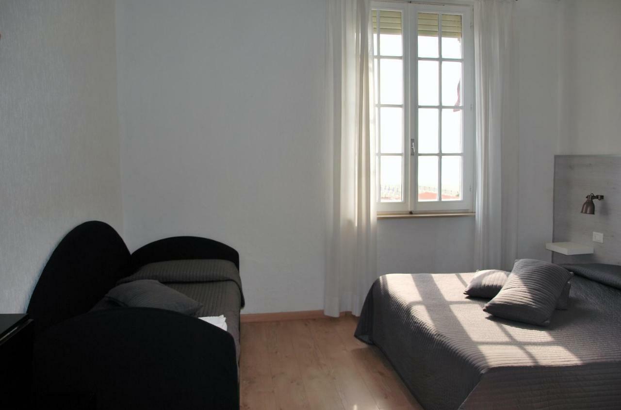 Hotel Alba Sul Mare à Lido di Camaiore Extérieur photo